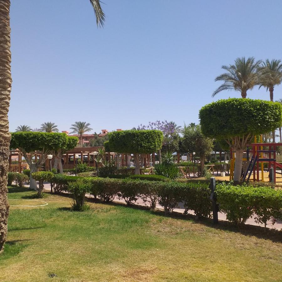 شاليه فرش فندقي بقرية بالميرا بيتش العين السخنه للعائلات Ain Sukhna Bagian luar foto