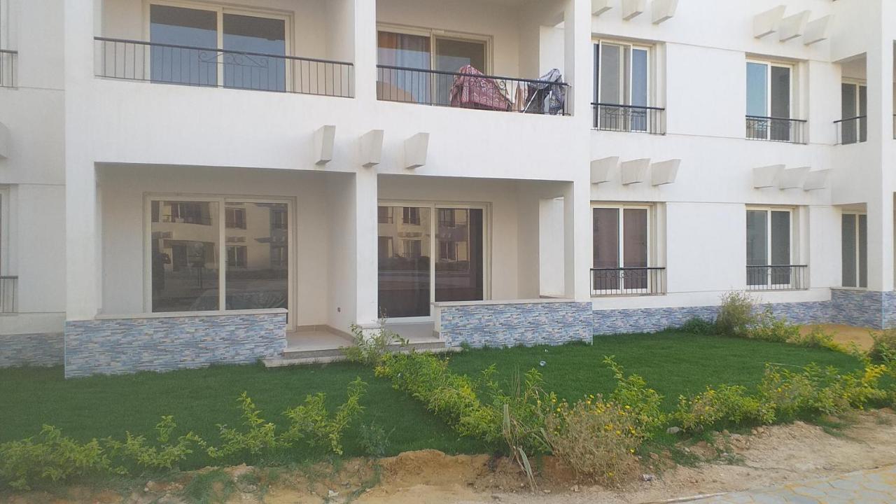 شاليه فرش فندقي بقرية بالميرا بيتش العين السخنه للعائلات Ain Sukhna Bagian luar foto