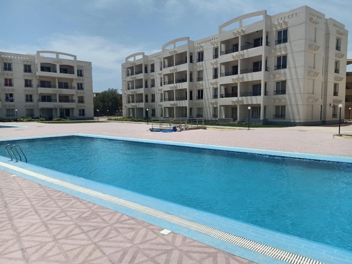 شاليه فرش فندقي بقرية بالميرا بيتش العين السخنه للعائلات Ain Sukhna Bagian luar foto